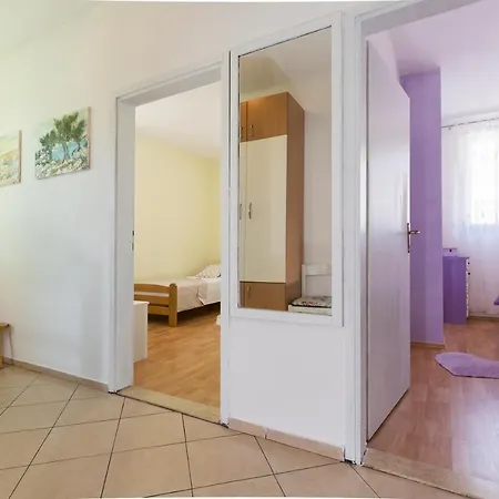 Feriehus Holiday With Sea View For Five People Obrovac