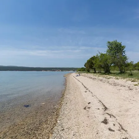Holiday With Sea View For Five People Feriehus Obrovac