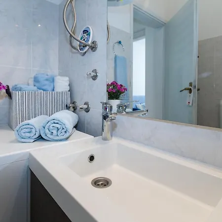 Holiday With Sea View For Five People Holiday home Obrovac